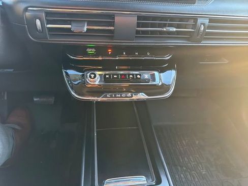 Used 2024 Lincoln Corsair AWD image 21