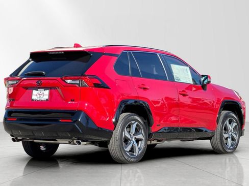 New 2025 Toyota RAV4 SE image 3