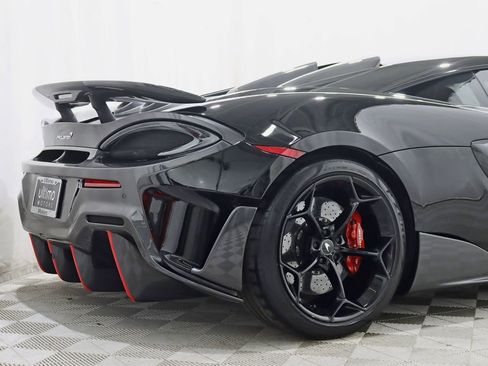 Used 2019 McLaren 600LT RWD image 11
