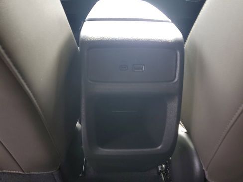 Used 2025 Chevrolet Trax ACTIV image 12