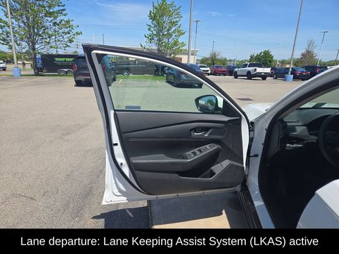 Certified 2023 Honda Accord LX image 12