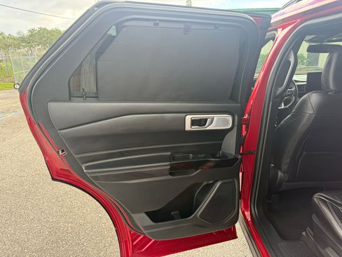 Used 2023 Ford Explorer ST w/ Equipment Group 401A image 21