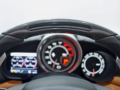 Used 2016 Ferrari California T RWD image 17