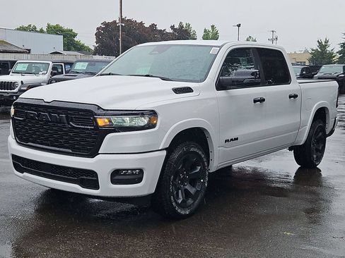 New 2026 RAM 1500 4x4 Crew Cab image 3