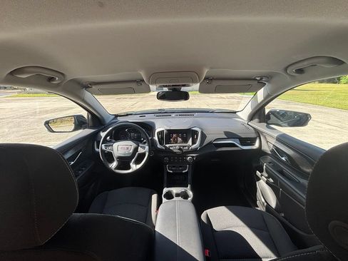Used 2024 GMC Terrain SLE FWD image 22