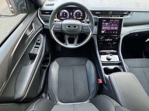 New 2025 Jeep Grand Cherokee Laredo RWD image 14