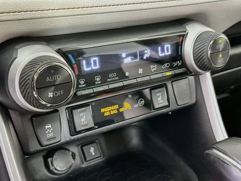 Used 2022 Toyota RAV4 XLE Premium AWD/4WD image 16