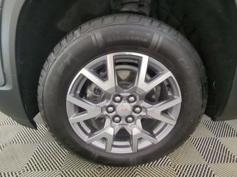 Used 2021 GMC Acadia SLT FWD image 16