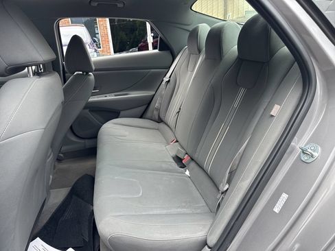 Used 2024 Hyundai Elantra SEL FWD image 6