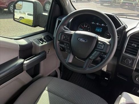 Used 2018 Ford F150 XLT RWD image 11