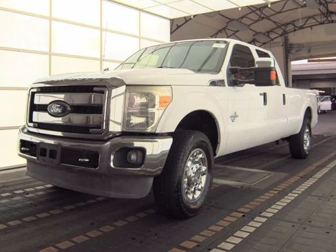 Used 2016 Ford F250 XLT w/ XLT Premium Package AWD/4WD image 1