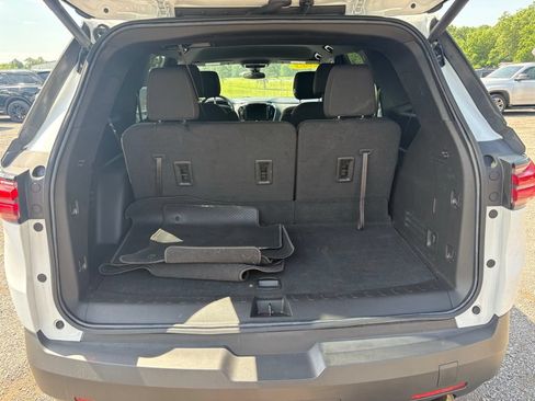 Used 2023 Chevrolet Traverse LT w/ LPO, Cargo Package AWD/4WD image 14