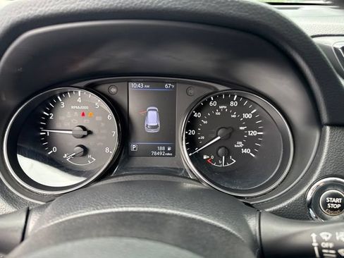 Used 2018 Nissan Rogue SV w/ Premium Package AWD/4WD image 23