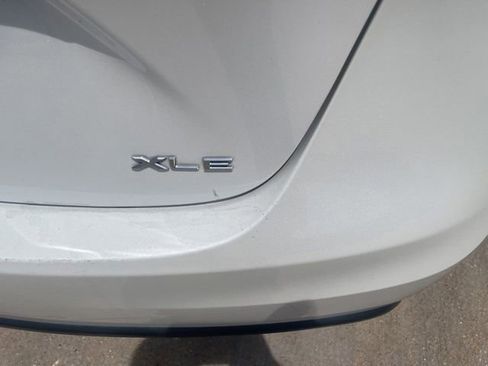 Used 2015 Toyota Avalon XLE Touring FWD image 7
