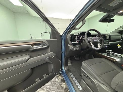 New 2026 GMC Sierra 1500 Elevation w/ Preferred Package image 14