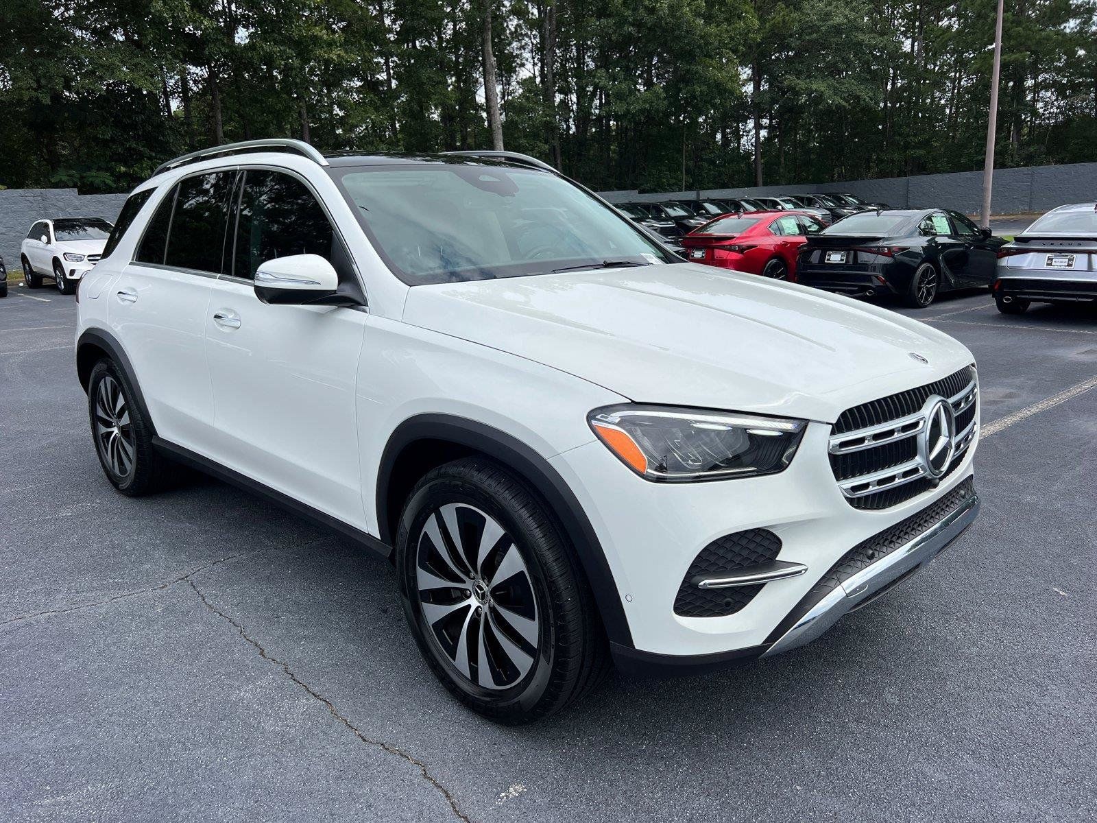 Used 2025 Mercedes-Benz GLE 350 4MATIC image 3