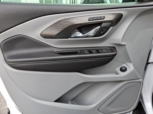 Certified 2022 GMC Terrain SLT image 15