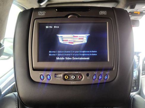 Used 2018 Cadillac Escalade Platinum AWD/4WD image 30