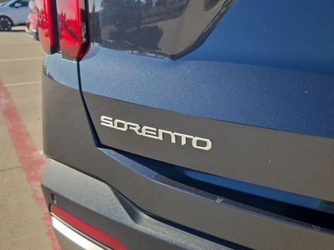 Certified 2024 Kia Sorento S image 11