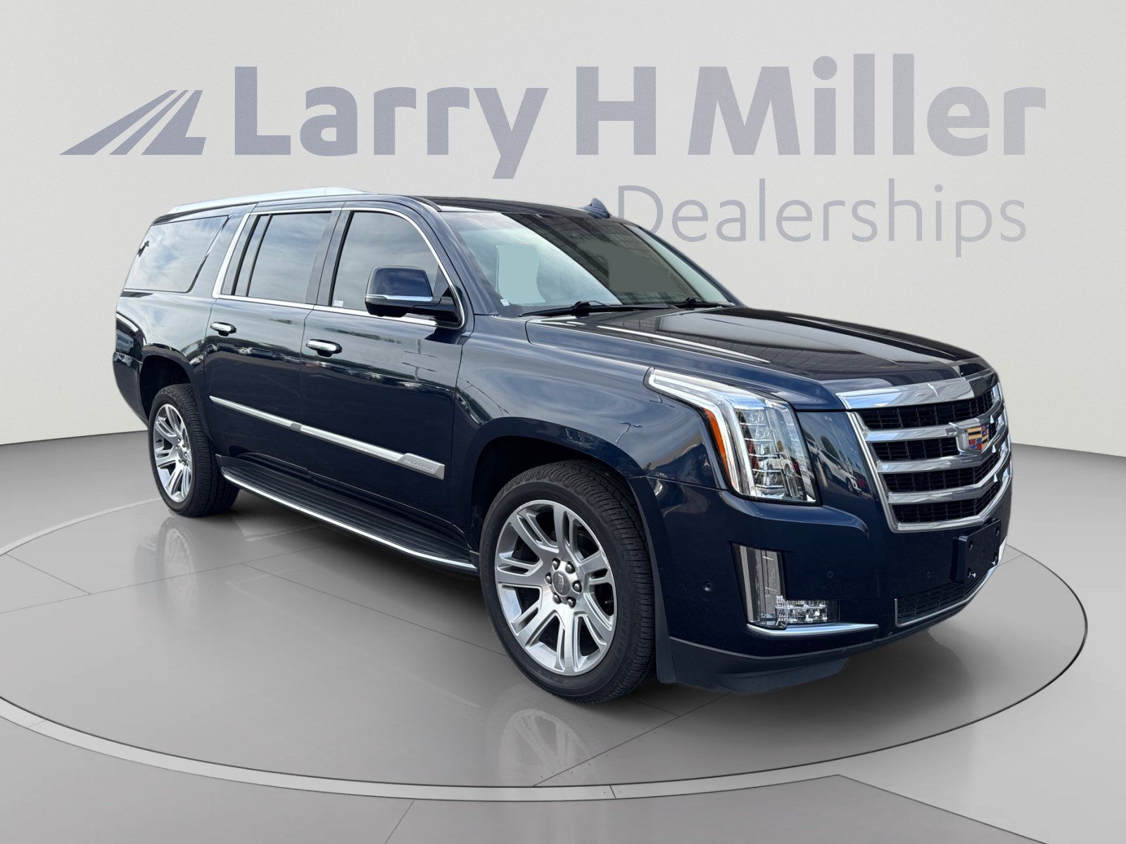 Used 2020 Cadillac Escalade ESV Luxury AWD/4WD image 7