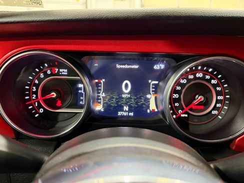 Used 2021 Jeep Wrangler Unlimited Rubicon AWD/4WD image 19