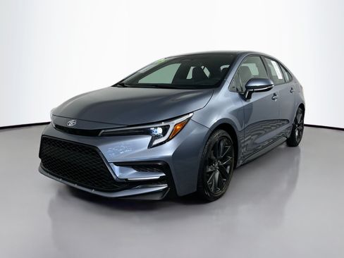 Used 2025 Toyota Corolla SE w/ Convenience Package FWD image 10