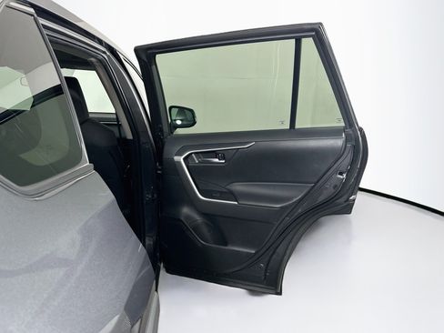 Used 2024 Toyota RAV4 XLE FWD image 28