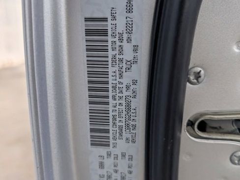 Used 2017 RAM 1500 Classic SLT image 36