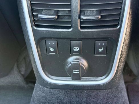 Used 2014 Chrysler 300 C w/ Light Group AWD/4WD image 26