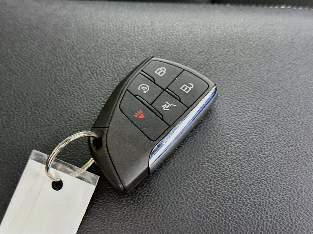 Used 2025 Chevrolet Blazer EV LT AWD/4WD image 39