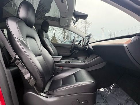 Used 2022 Tesla Model Y Performance image 29