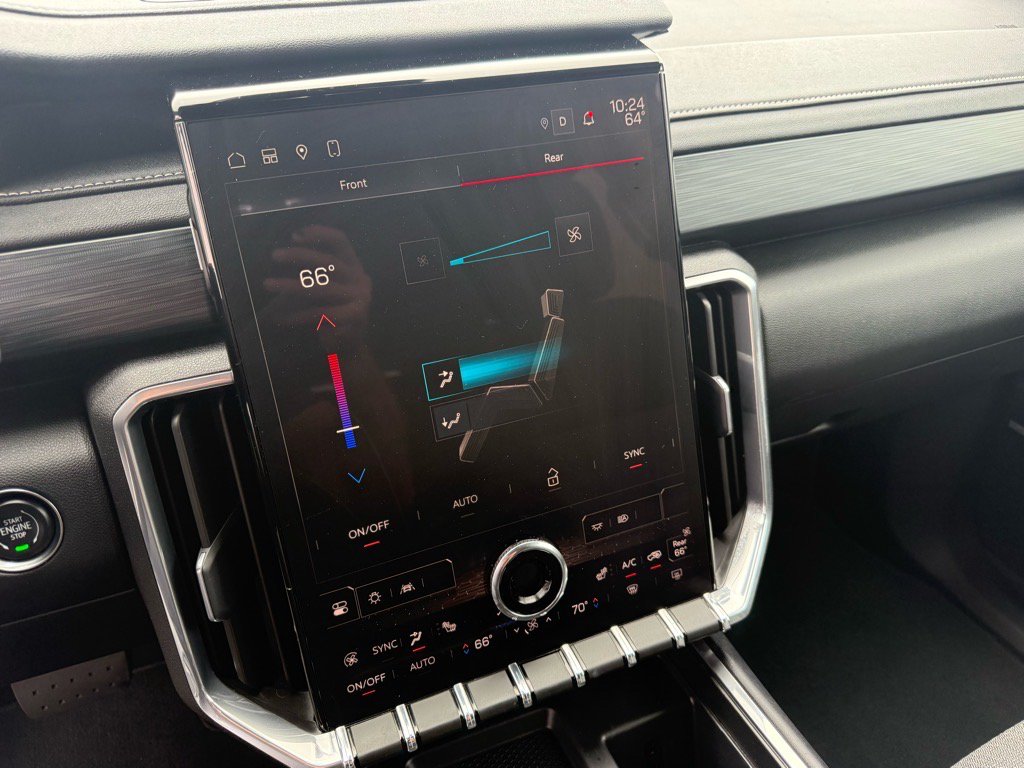 Used 2025 GMC Acadia Elevation FWD image 22