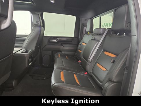 Used 2024 GMC Sierra 2500 AT4 w/ AT4 Premium Plus Package AWD/4WD image 12