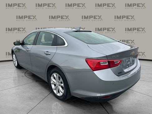 Used 2024 Chevrolet Malibu LT image 3
