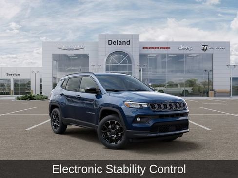 New 2026 Jeep Compass Latitude AWD/4WD image 5