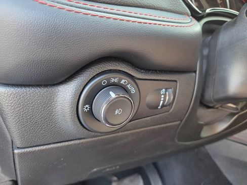 Used 2023 Dodge Durango R/T RWD image 27