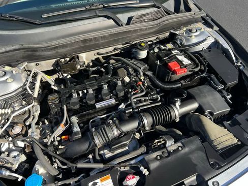 Used 2018 Honda Accord LX image 11