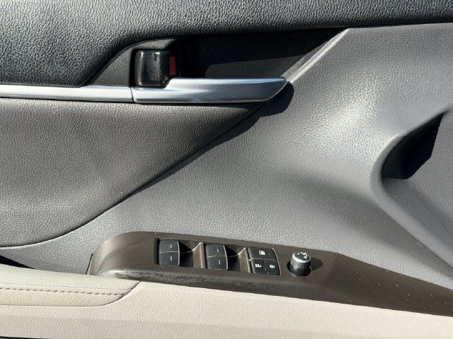 Used 2023 Toyota Camry XLE FWD image 23