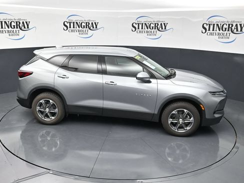 Used 2025 Chevrolet Blazer LT FWD image 28