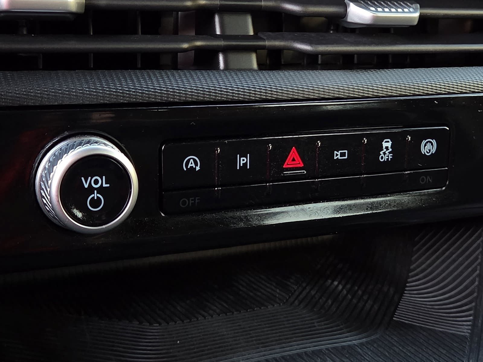 Used 2026 Ford Explorer Tremor AWD/4WD image 17