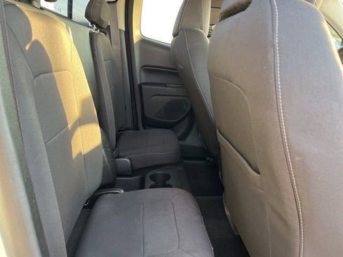 Used 2018 GMC Canyon SLE w/ SLE Convenience Package image 18