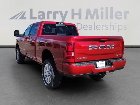 New 2026 RAM 2500 Laramie w/ Sport Appearance Package AWD/4WD image 4