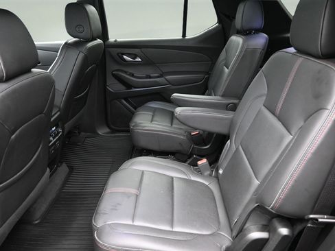 Used 2023 Chevrolet Traverse RS AWD/4WD image 12