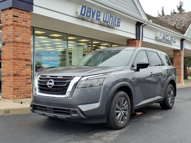 Used 2025 Nissan Pathfinder S AWD/4WD image 1