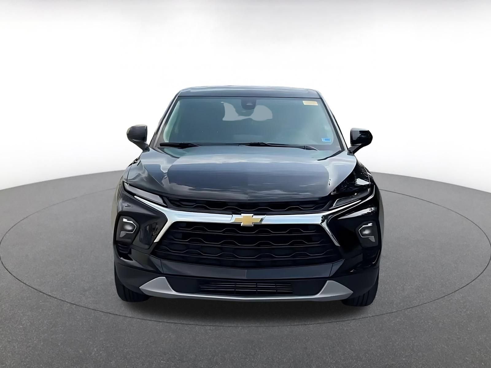 Used 2026 Chevrolet Blazer LT FWD image 4