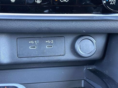Used 2026 Nissan Rogue S FWD image 19