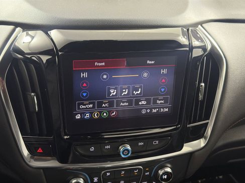 Used 2023 Chevrolet Traverse RS image 21