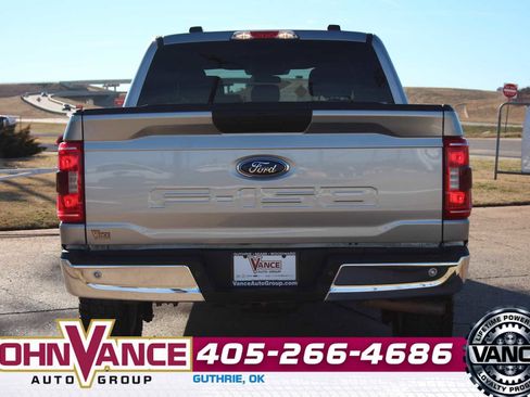 Used 2022 Ford F150 XLT image 10