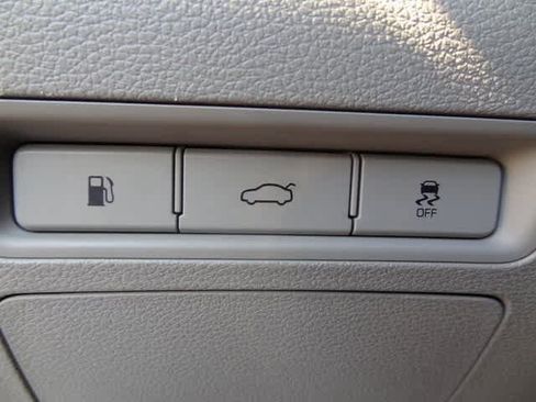 Used 2018 Hyundai Sonata Limited image 10