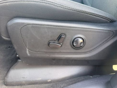 Used 2023 RAM 1500 Big Horn AWD/4WD image 17